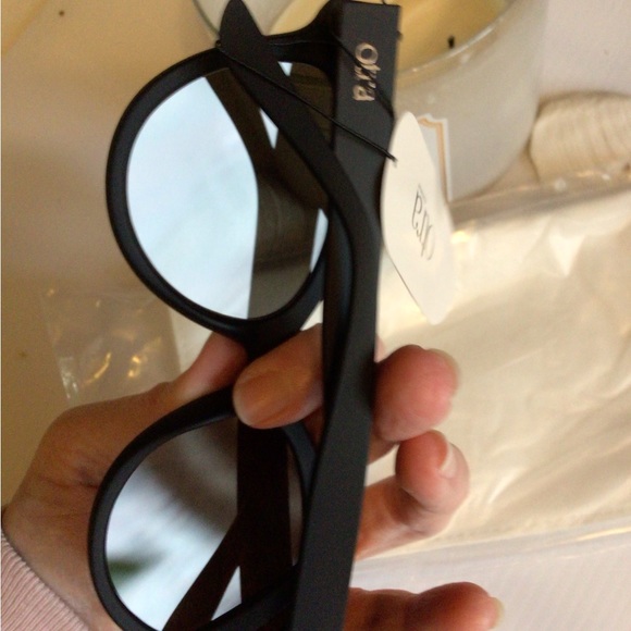 NEW! SALE The OTRA Lola cat eye matter rubber cat eye Sunnies - Picture 5 of 7